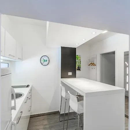 Holiday home Modern With Pool And Bubble Bath Pula